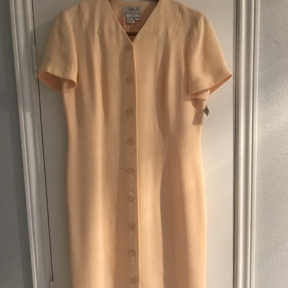Talbots Dresses & Skirts - Talbots Cream/light yellow dress 10P NWT